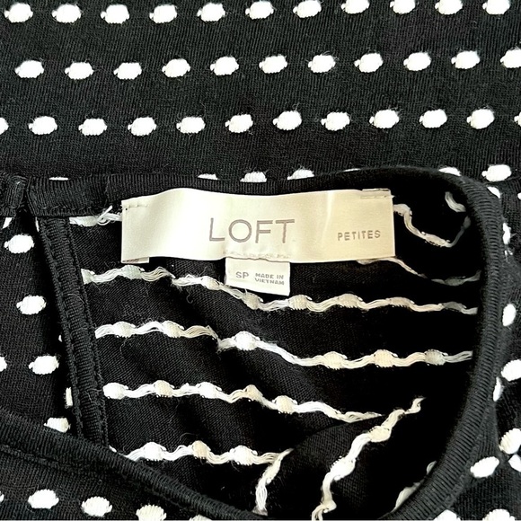 LOFT Black and White Polka Dot Top with Flutter Cap Sleeves Size SP - Picture 7 of 8